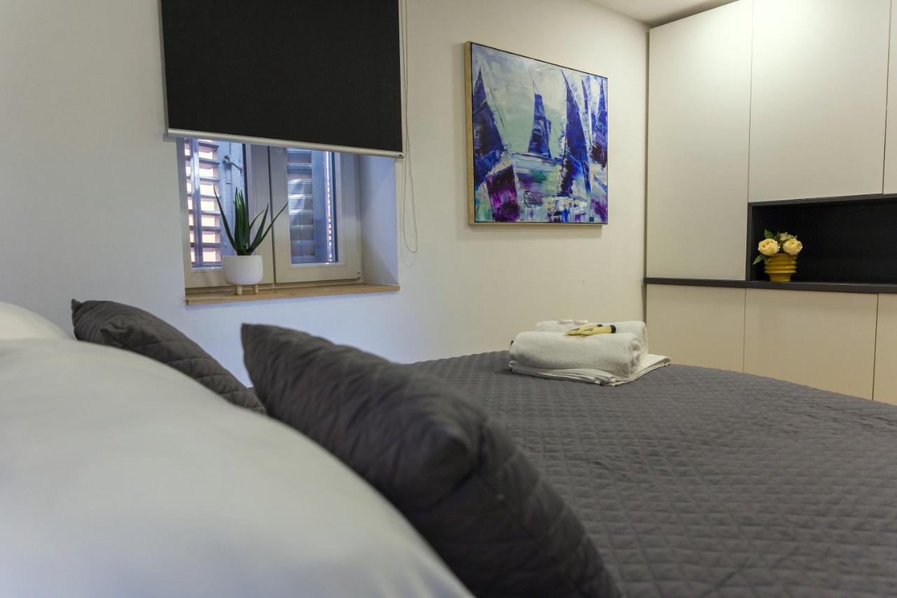 Poseidon Apartment Izola Buitenkant foto